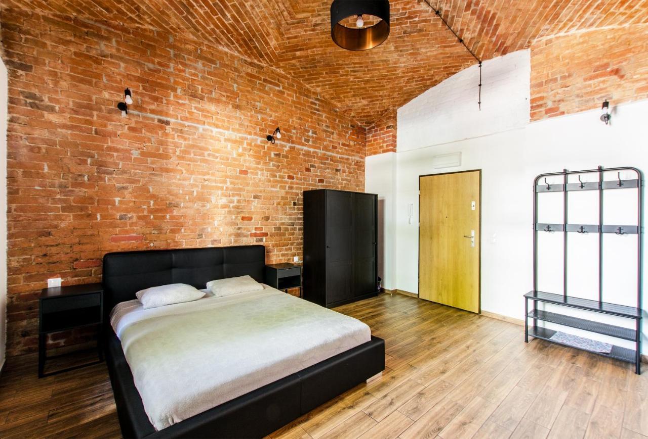 Smart Rental Management Apartments - City Center Вроцлав Экстерьер фото
