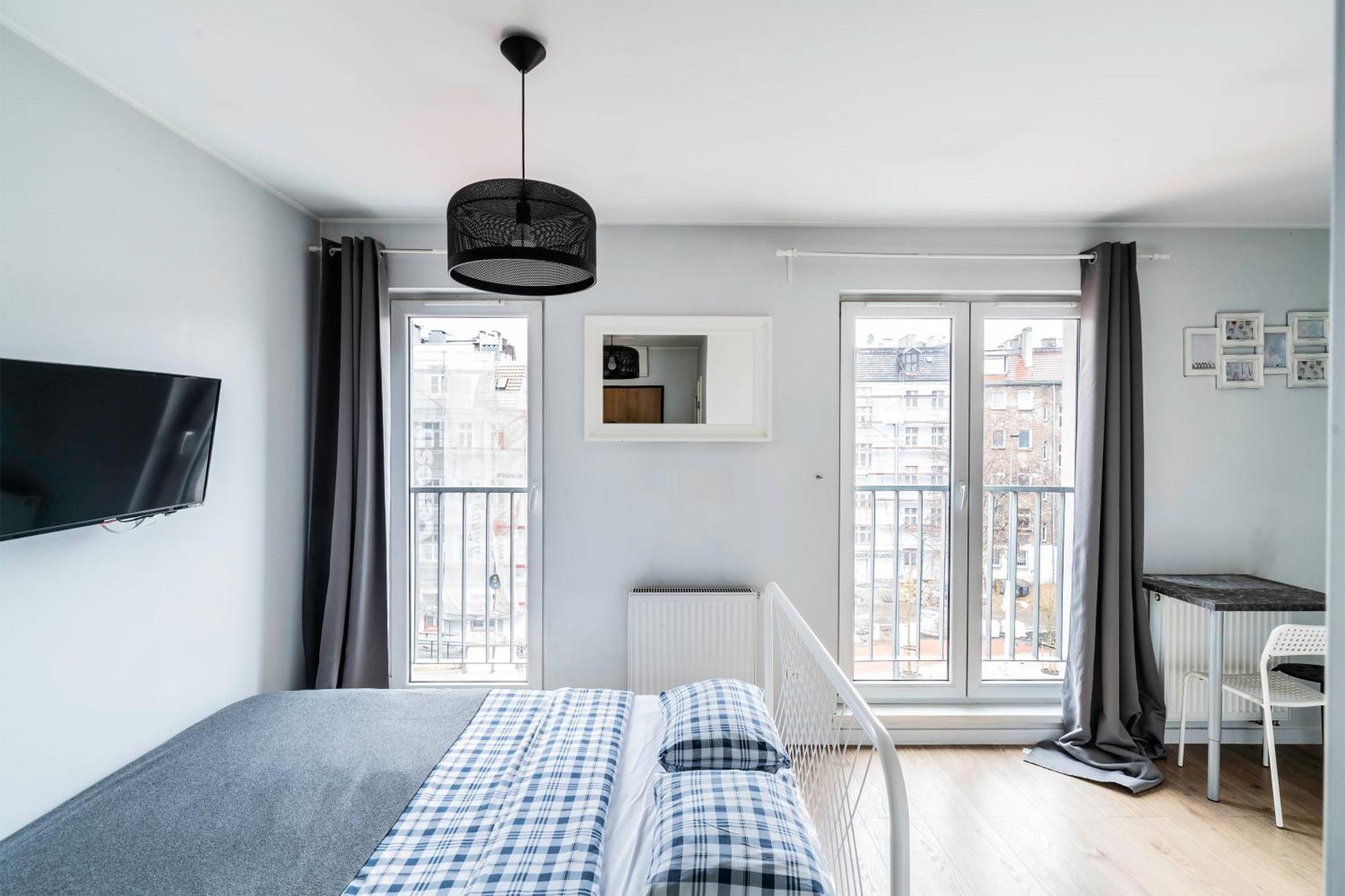 Smart Rental Management Apartments - City Center Вроцлав Экстерьер фото